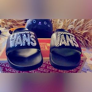 Women’s Vans Slude sandals, size 7